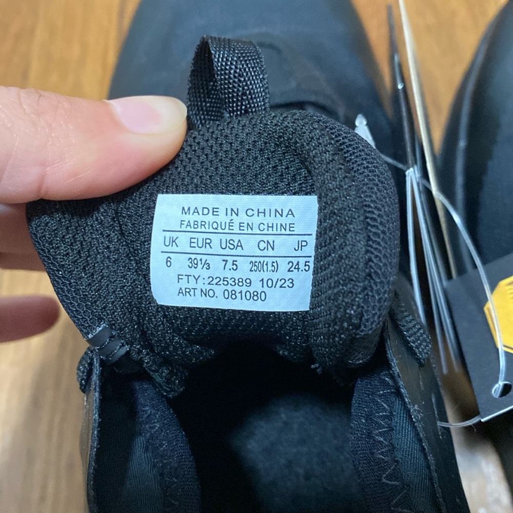 NWOB Arc'teryx Sylan GTX Size 7.5 - Picture 5 of 8